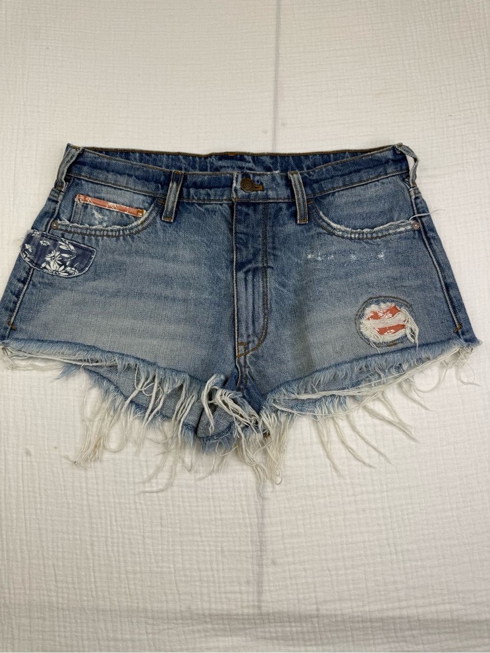 Anthropology Pilcro Distressed Denim Cutoff Shorts Floral Patch Raw Hem Blue
